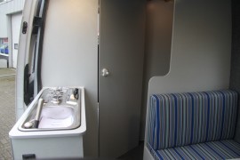 Mercedes Sprinter buscamper toilet