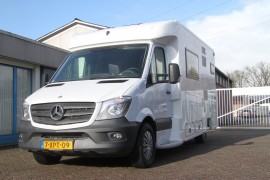 Mercedes Sprinter Half Integraal Camper Rolstoelvriendelijk Links Voor