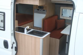 Fiat Ducato MH2 bed-cabine-keuken-zijdeur-boven